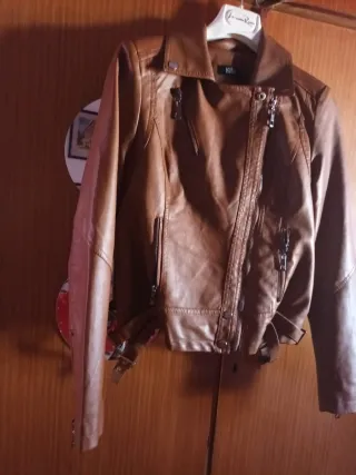 Chaqueta de cuero sintético negra mujer 