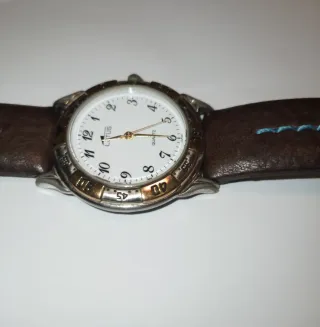 Reloj Lotus Cuarzo Marrón