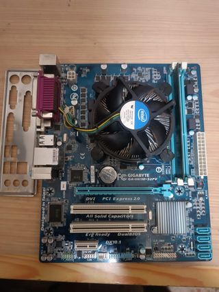 Placa Base + CPU + 4GB RAM + Disipador