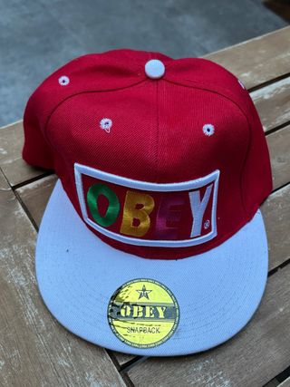 Gorra OBEY Roja y Blanca
