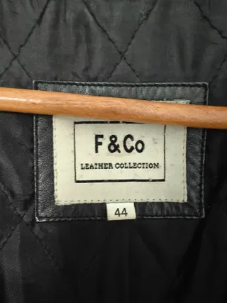 Cazadora cuero negra talla 44