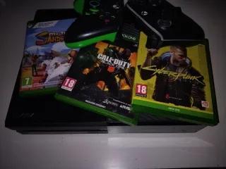 Xbox One con 2 mandos y 18 juegos