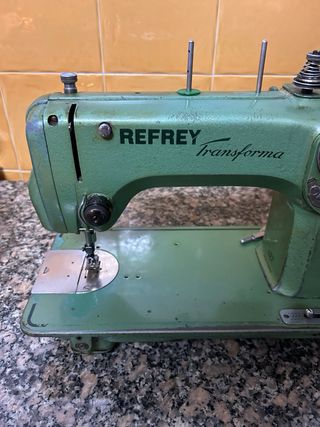 Máquina de coser Refrey Transforma