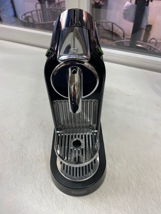 CAFETERA NESPRESSO CITIZ