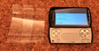 Sony Xperia Play LEGGI! + 2 protezioni per lo schermo