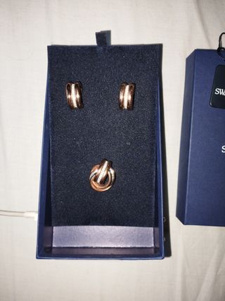 Conjunto Swarovski Pendientes y Colgante