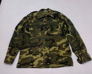 Cazadora de camuflaje o militar 