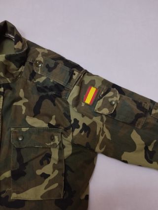 Cazadora de camuflaje o militar 