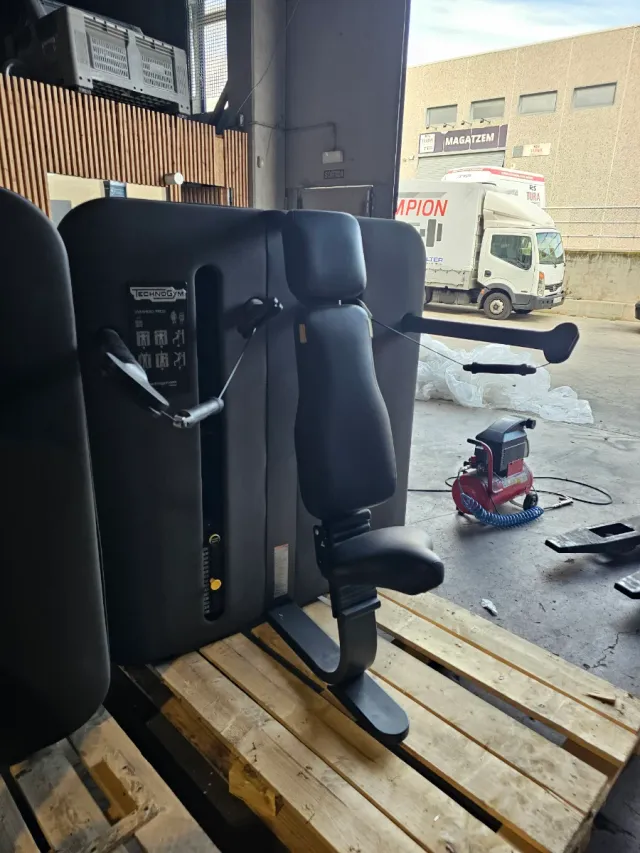 Máquina Kinesis Technogym