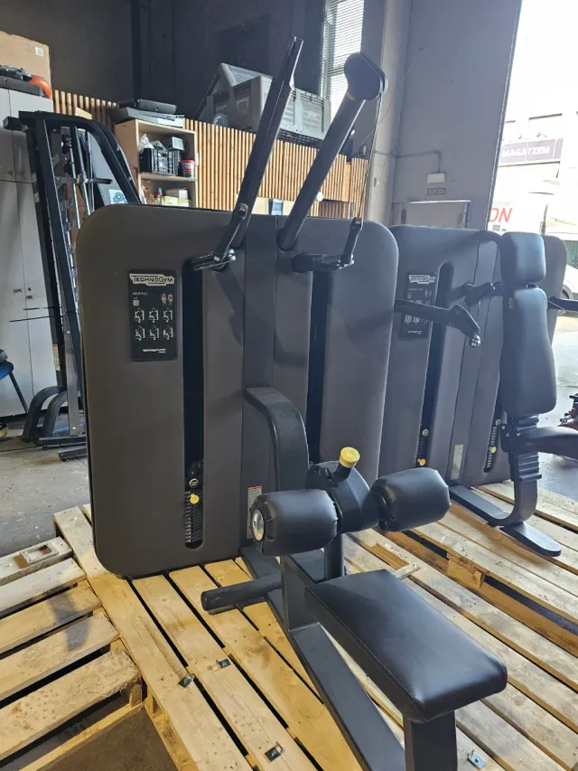 Máquina Kinesis Technogym
