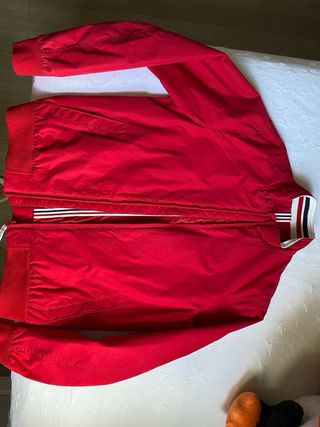 Chaqueta deportiva niño roja talla s 