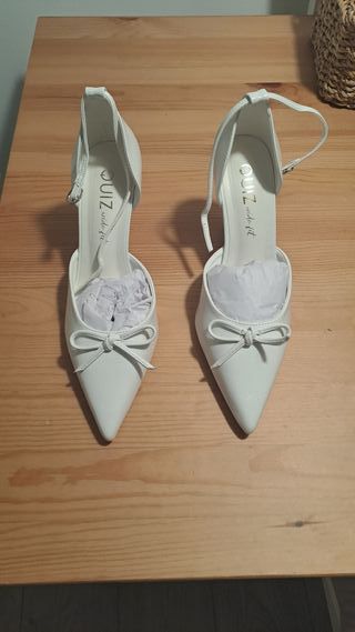 Zapatos de tacón blancos Quiz boda