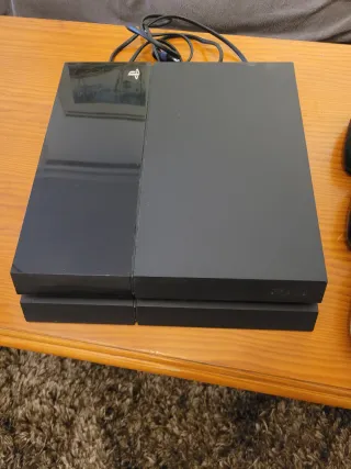 PS4 + 3 MANDOS +JUEGOS+ MICRÓFONOS + BASE DE CARGA