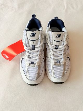 New Balance 530 Talla 39.5 Gris/Blanco