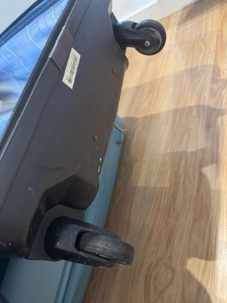 Maleta Samsonite Rígida 4 Ruedas Negra