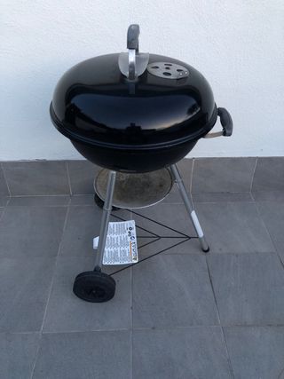 Barbacoa Weber Negra y Plateada