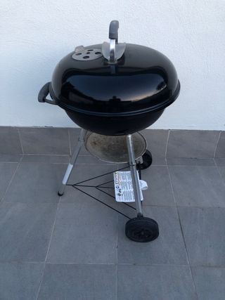 Barbacoa Weber Negra y Plateada