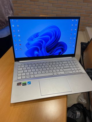 ASUS Vivobook Pro 15 OLED Plata