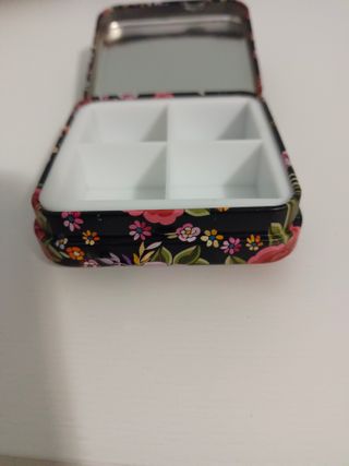 Pastillero / Caja Organizadora Floral