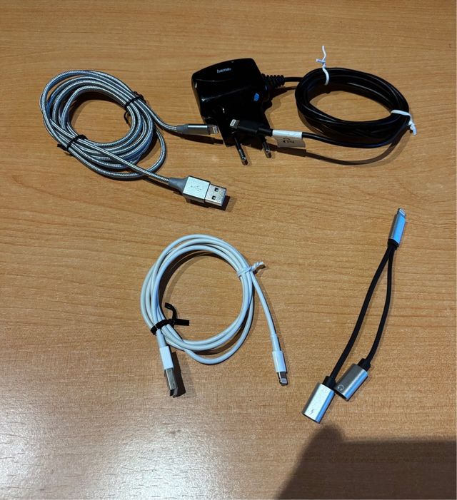 Pack Cargadores Lightning compuesto por 4 cables