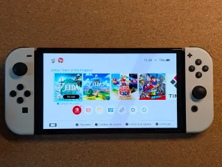 Nintendo Switch OLED Edición HK