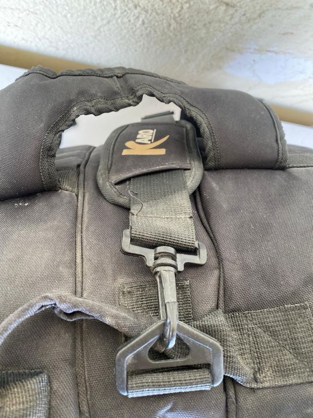 Paletero Padel Karo Negro y Dorado