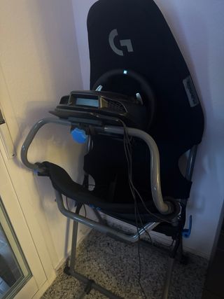 Volante Logitech G29 con estructura logitech 