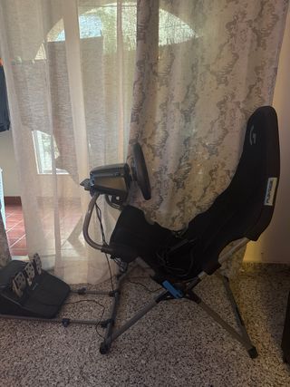 Volante Logitech G29 con estructura logitech 