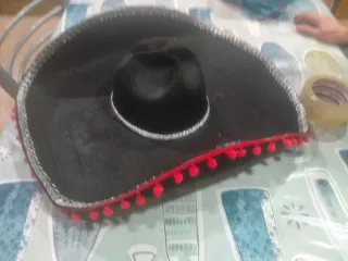 Sombrero charro negro con adornos
