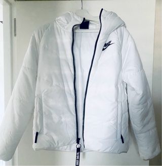 Nike chaqueta blanco-nuevo-precioso y cómodo-