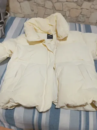 Chaqueta Zara Beige Plumas