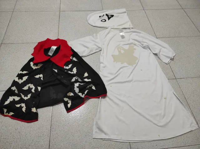 Dos disfraces infantil Halloween talla 122