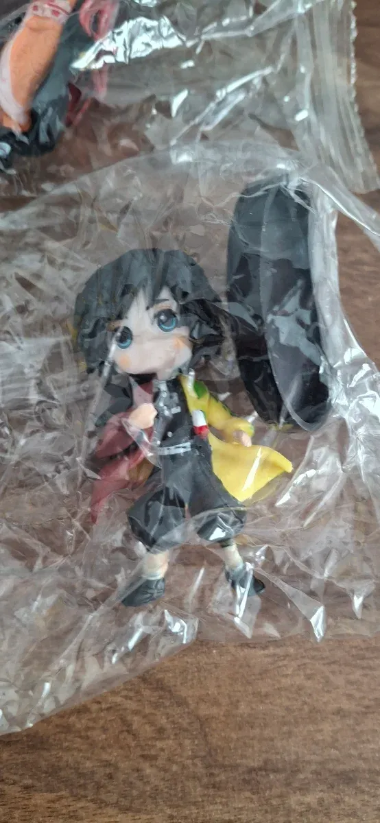 Demon slayer 6 figuras. Nuevo