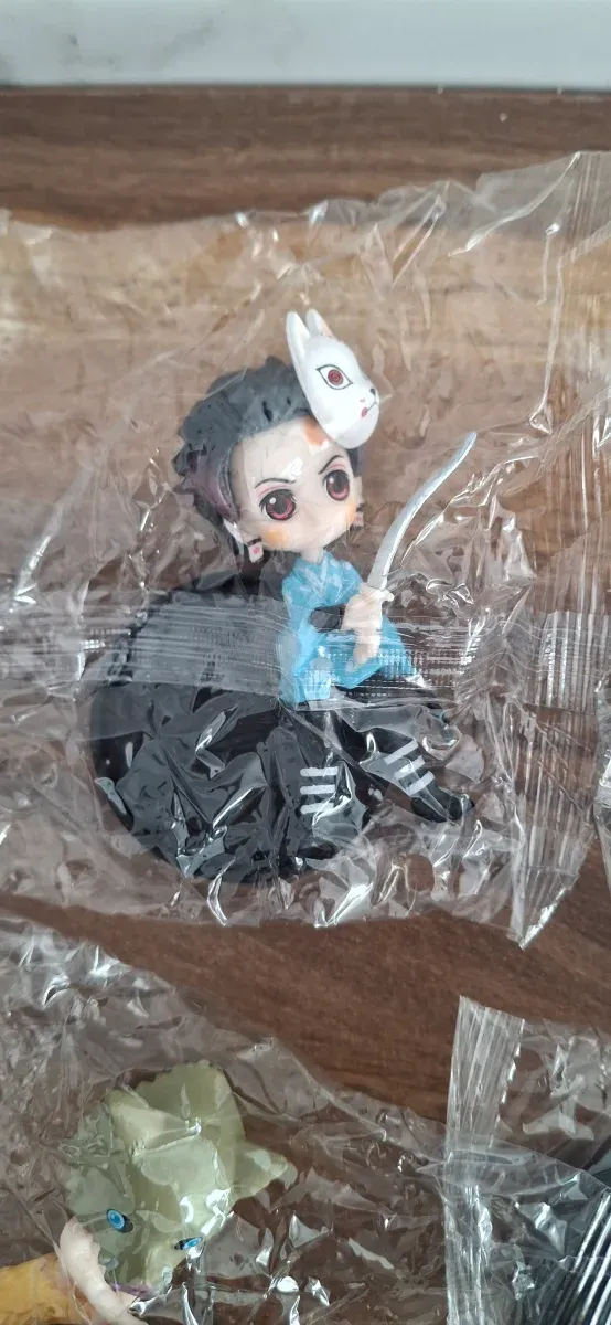 Demon slayer 6 figuras. Nuevo