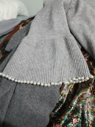 Maglia donna grigia con perle