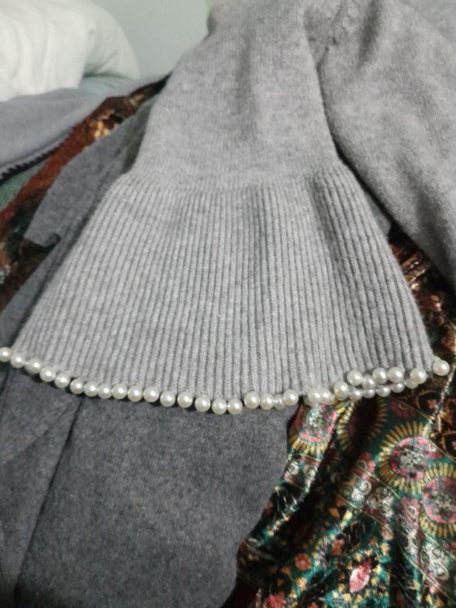 Maglia donna grigia con perle