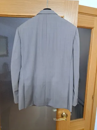 Traje Emidio Tucci Talla 54 color arena 
