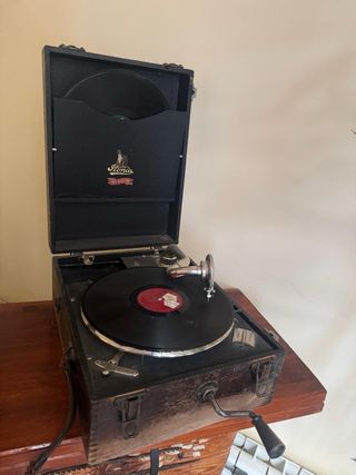 Tocadiscos HIMOFONO con disco de pizarra