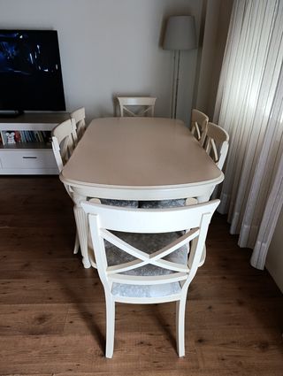 Mesa comedor clásica con 6 sillas – madera maciza
