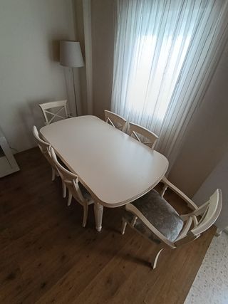 Mesa comedor clásica con 6 sillas – madera maciza