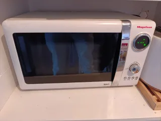 Microondas Blanco Magefesa


