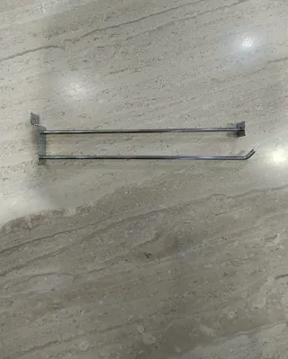 20 Colgadores cromados para panel de lamas.