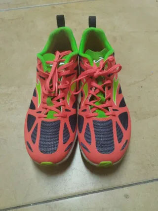 Zapatillas Atletismo Joma 6728 SPIKES talla 35