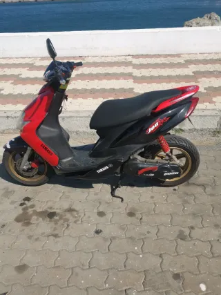 Moto jog rr en muy buen estado precio 1.000