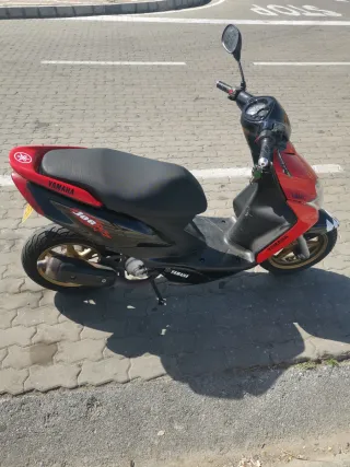 Moto jog rr en muy buen estado precio 1.000