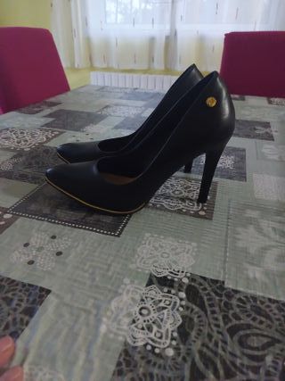 Zapatos de fiesta Xti negros