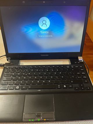 Toshiba Portege R700-18G