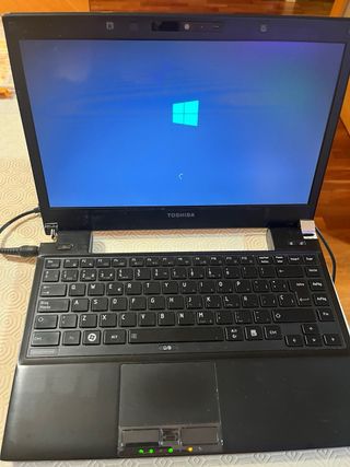 Toshiba Portege R700-18G