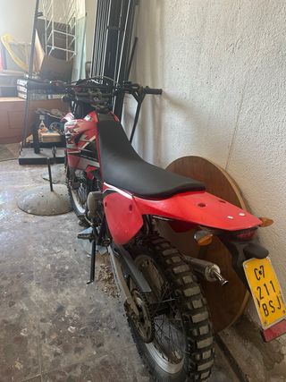 Moto Rieju RR Roja