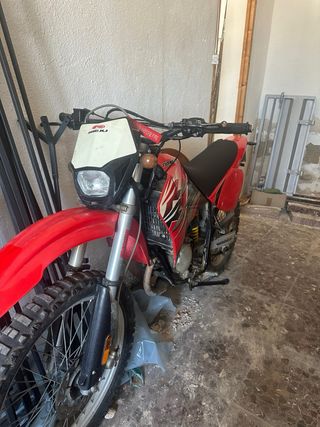 Moto Rieju RR Roja